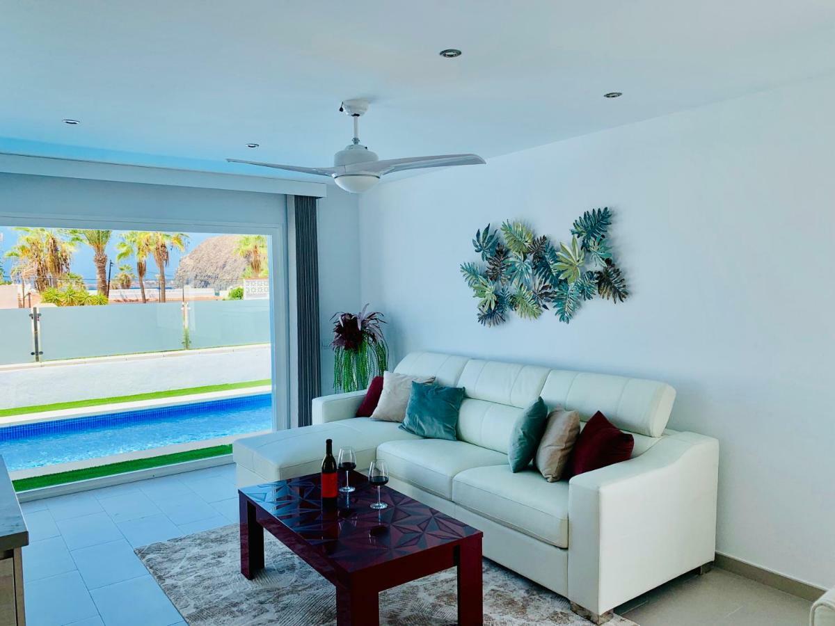 Luxurious 5* - 300m2 - Private Heated Pool - Garage - Wifi * Palm-mar