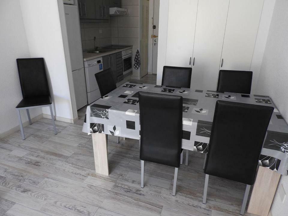 Castle Harbour Aparthotel 3*