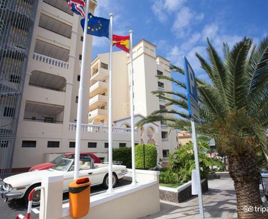 Aparthotel Castle Harbour 3*