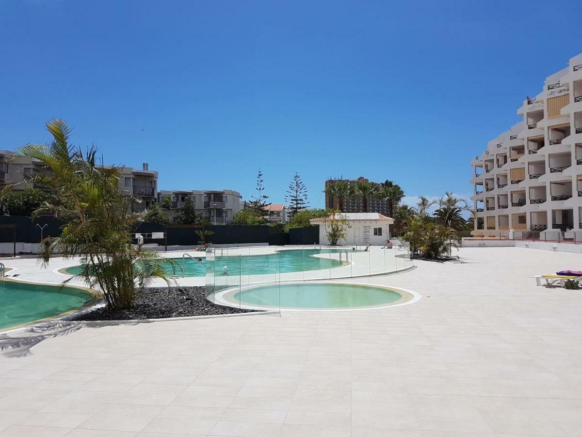 Apartment San Marino With Heated Pool, Only 450 Meters To The Beach, Aircondition, Wifi