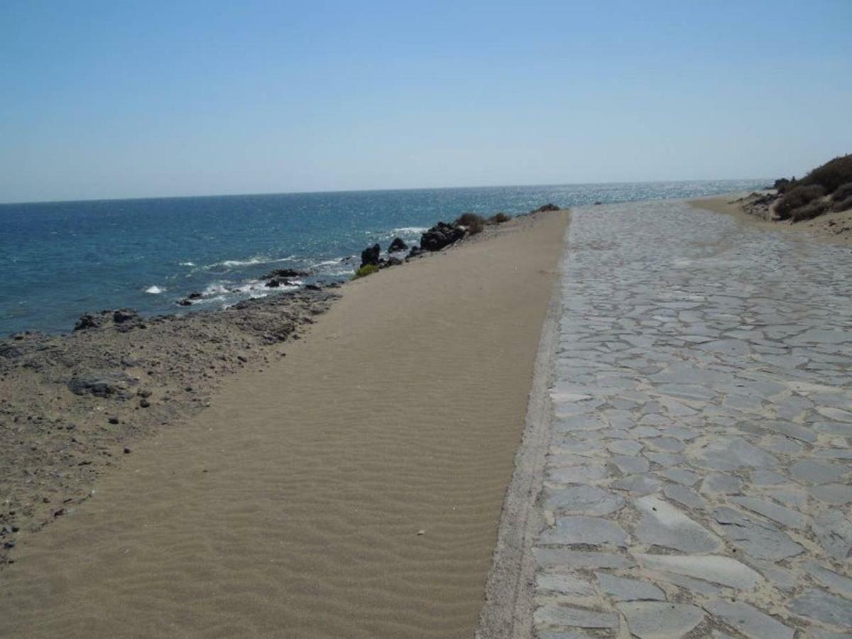 Playa Tejita Directly At The Sea + Beach, 2 Pools, Sea View, Sat-tv, Wifi * Granadilla De Abona