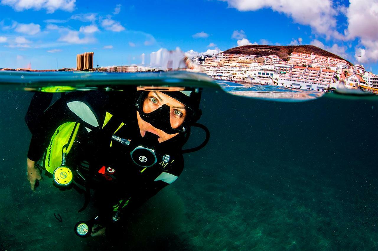 16 * Los Cristianos (Tenerife)