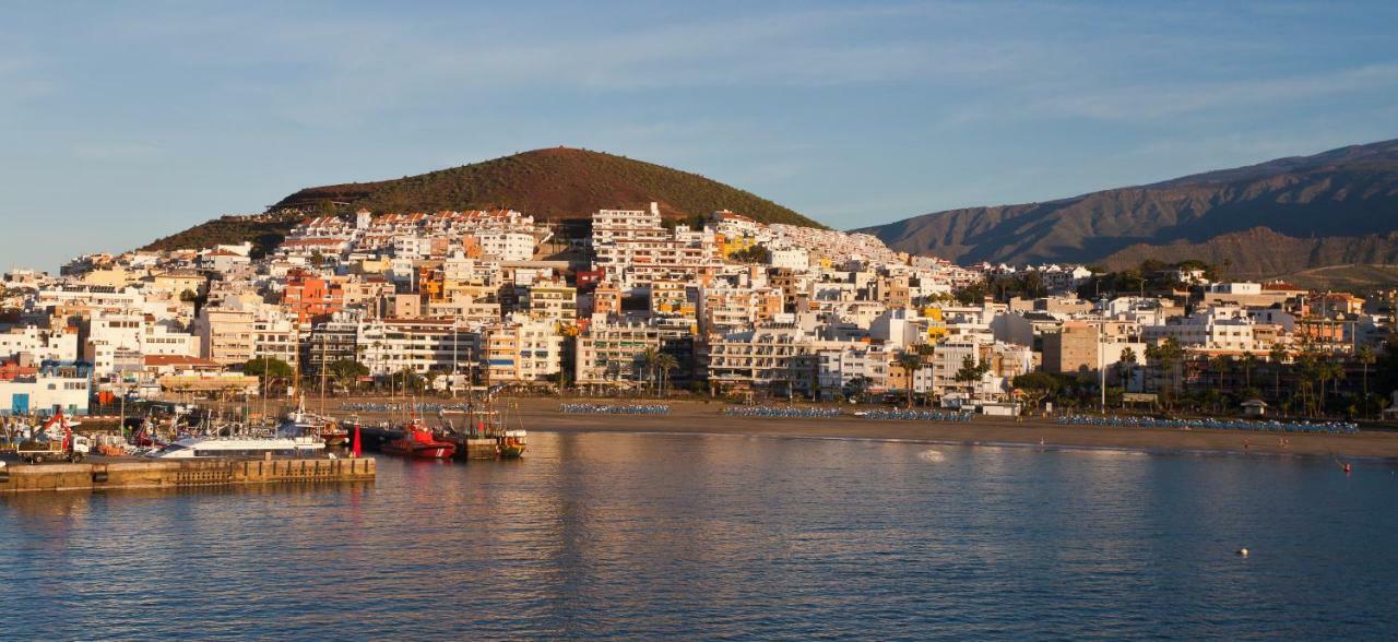 16 * Los Cristianos (Tenerife)