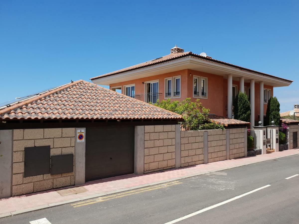 Strelitzia Villa