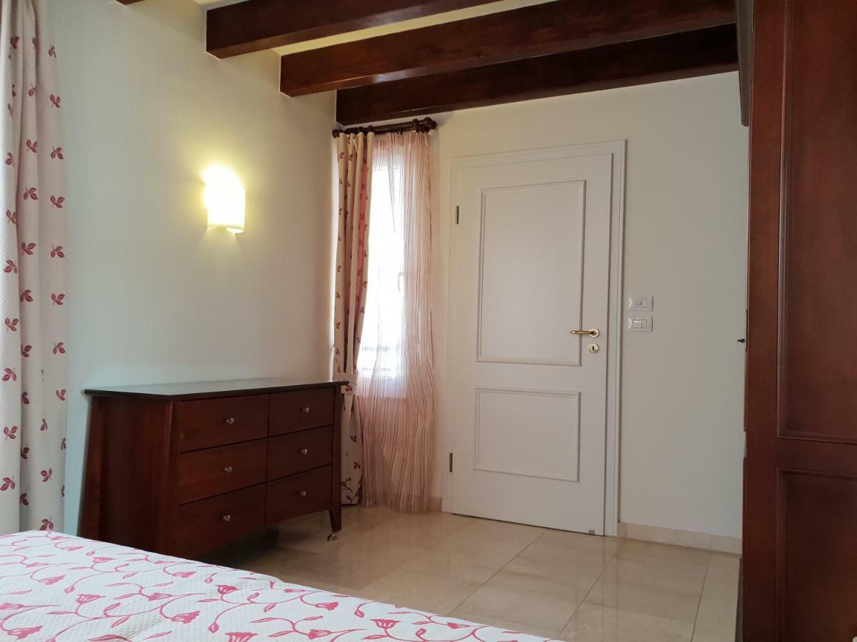 Strelitzia Villa