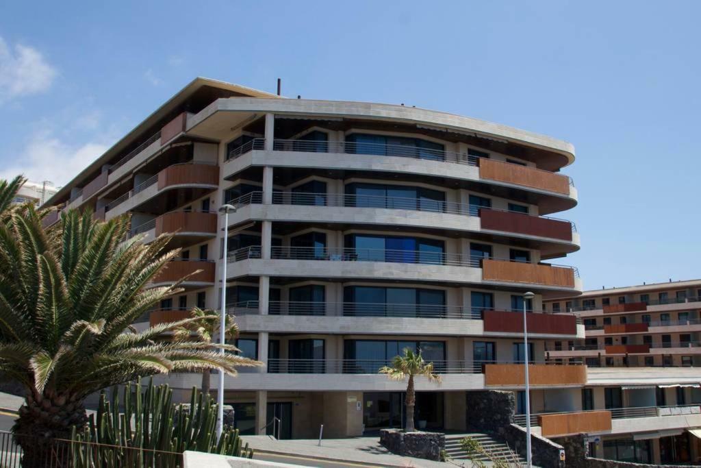Large Terrace Apt Balcon Los Gigantes by DreamHomesTenerife Apartamento
