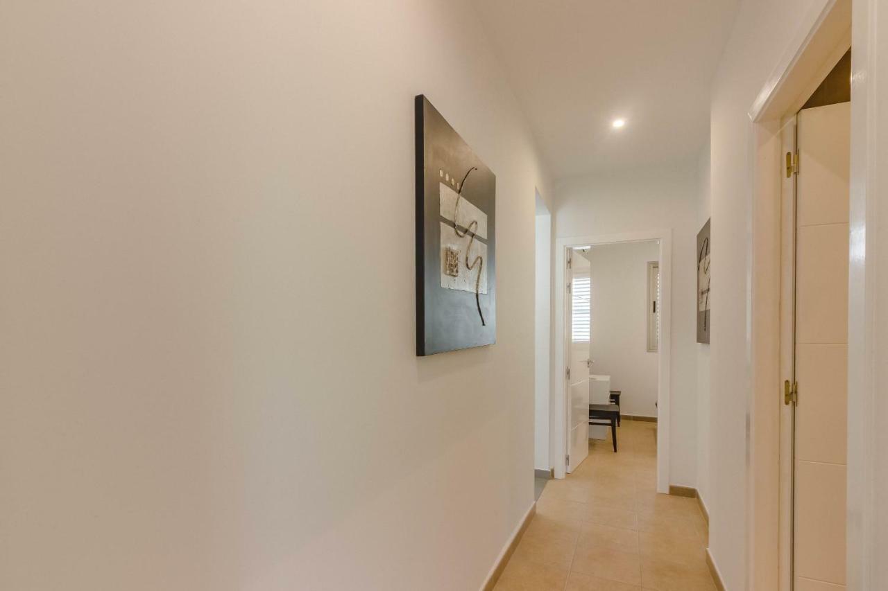 Isabella, Luxury With Heated Pool Ocean View In Adeje, Tenerife Villa *