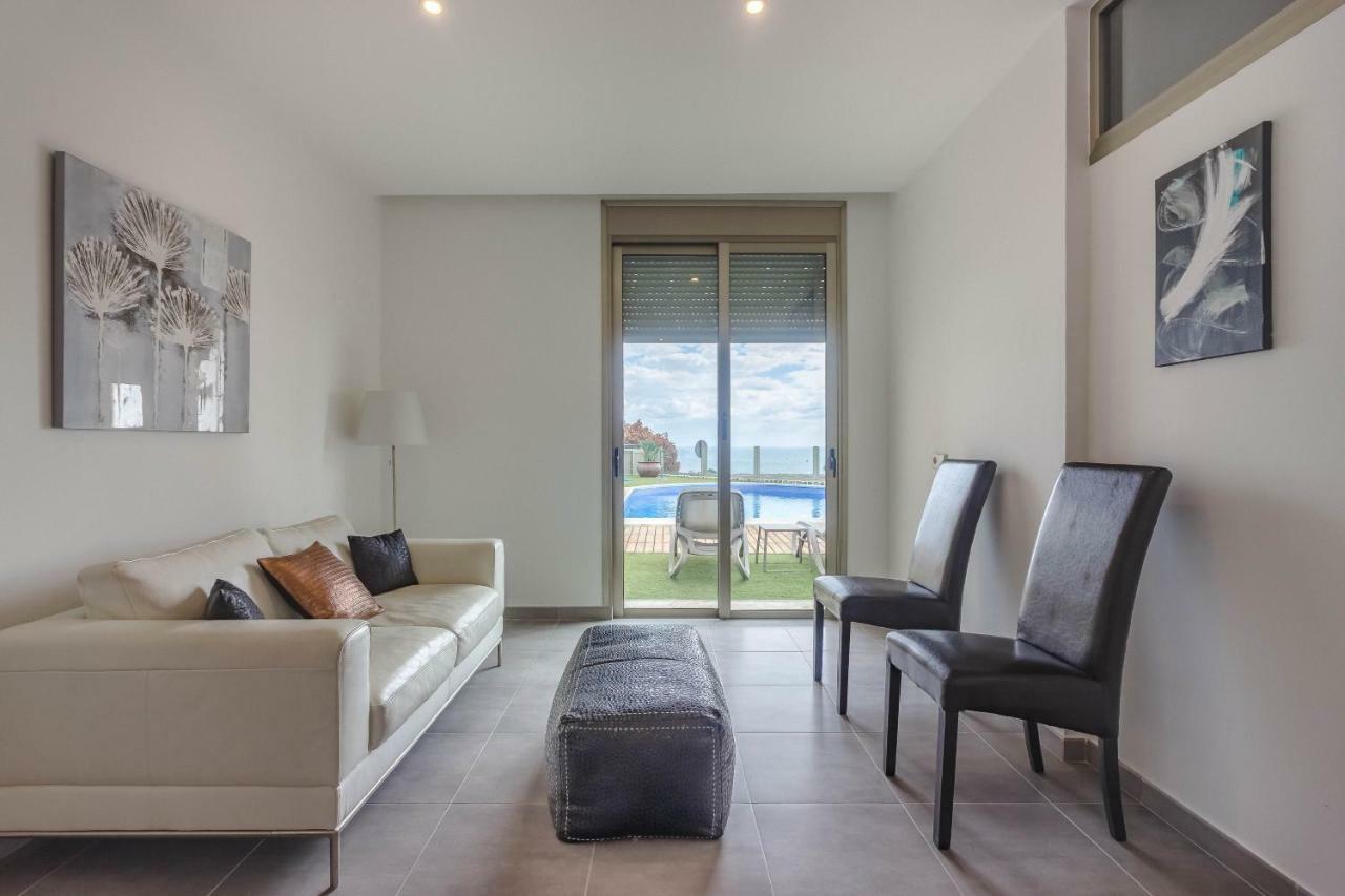 Isabella, Luxury With Heated Pool Ocean View In Adeje, Tenerife Villa