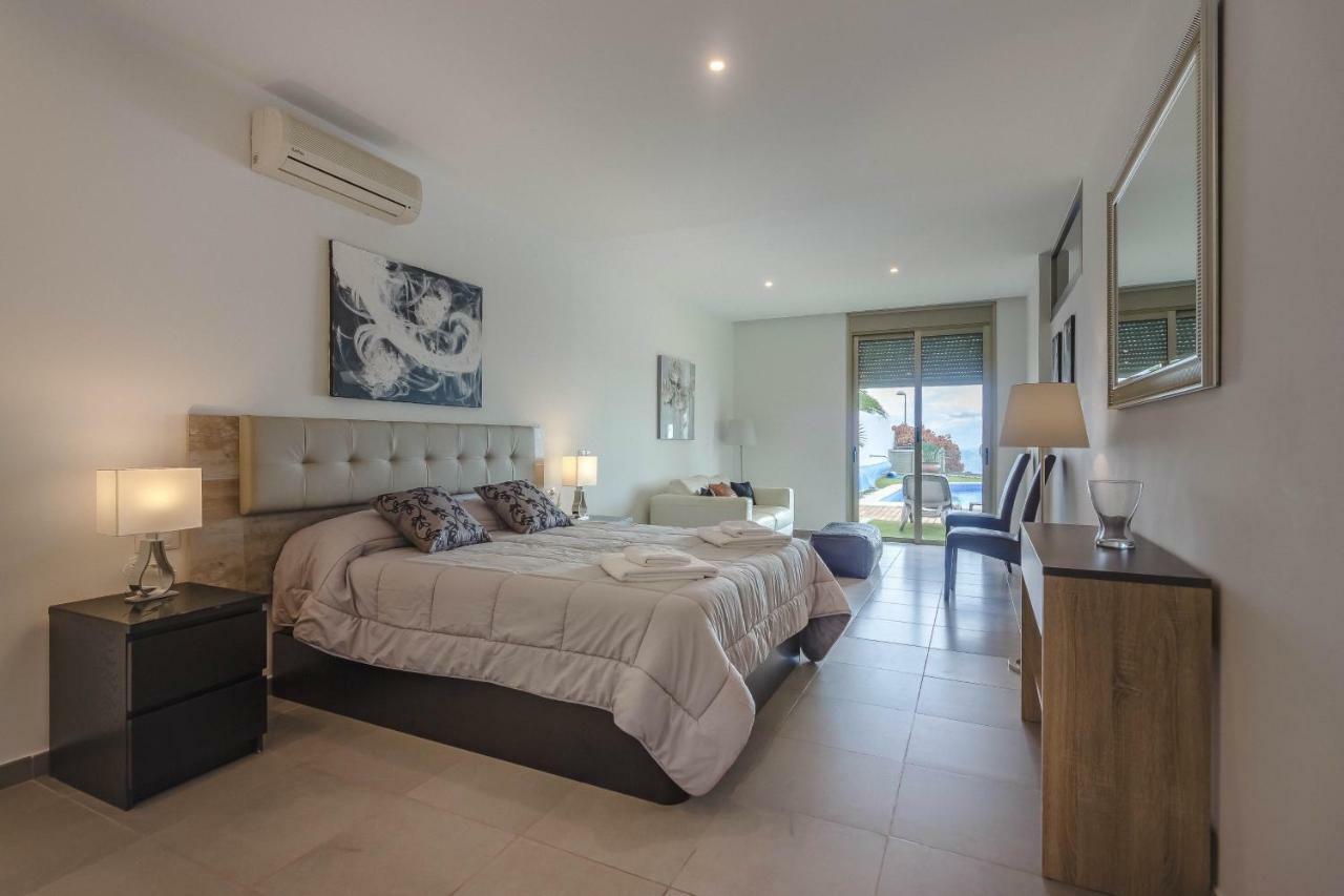 Isabella, Luxury With Heated Pool Ocean View In Adeje, Tenerife *