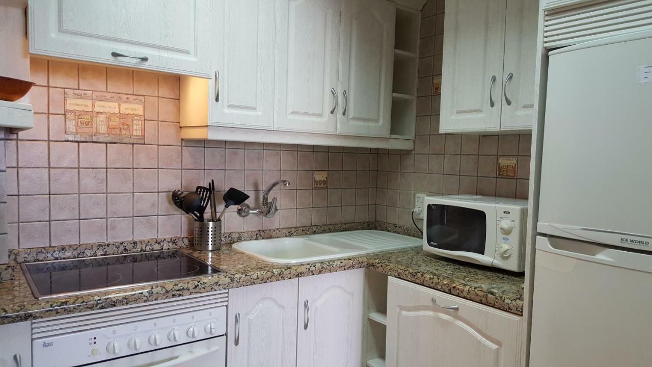 Jacaranda Close To The Beach, Sea-view, Pool, Wifi, Sat-tv *