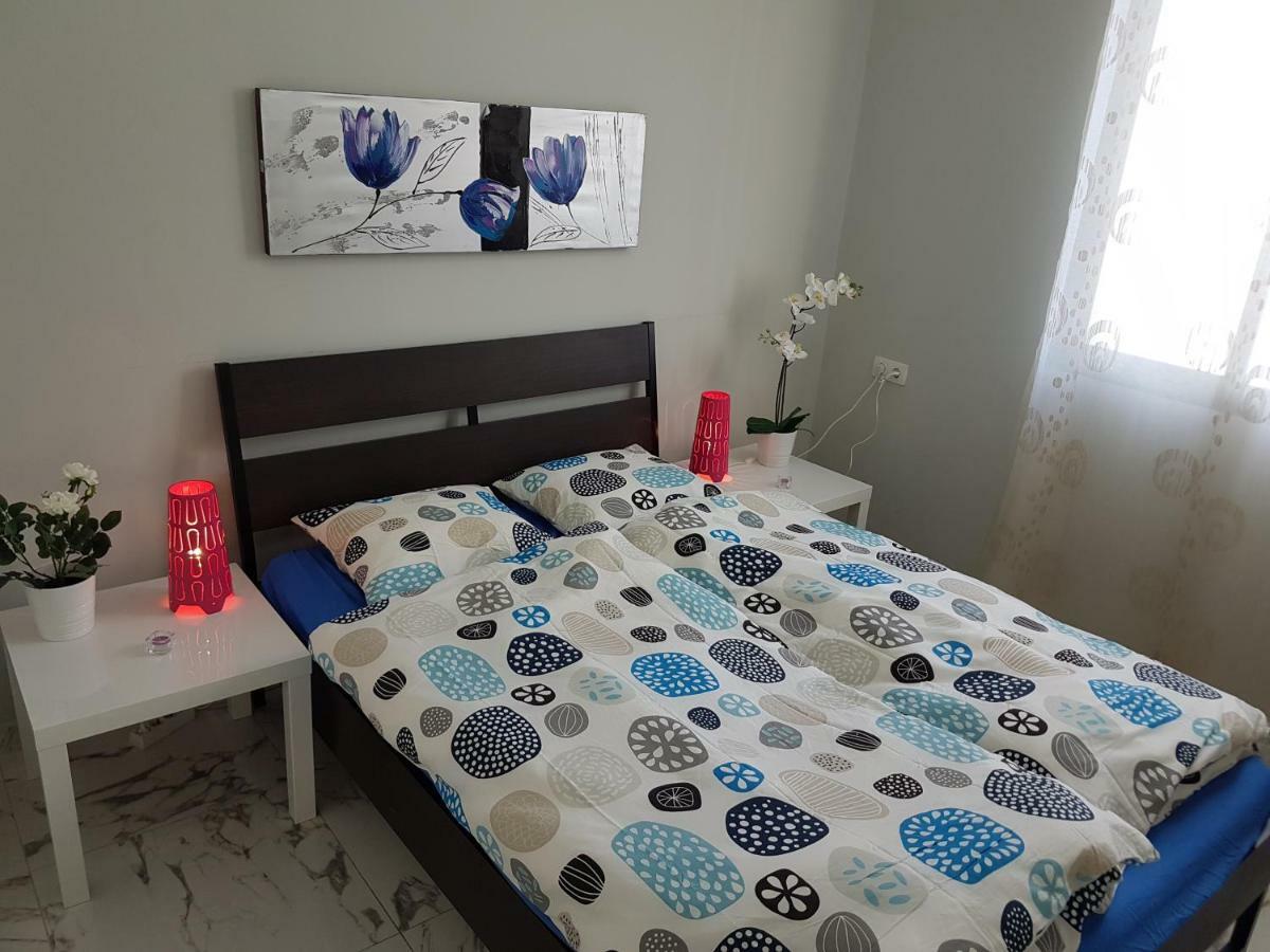 Casa Palmera: Beachside Retreat With Heated Pool And Sea Views Apartment Arona (Tenerife)