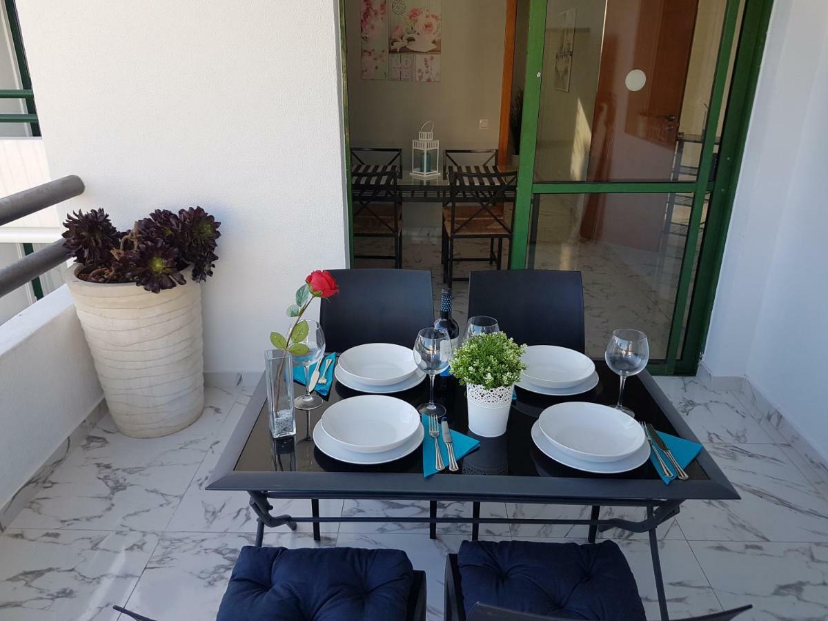 Casa Palmera: Beachside Retreat With Heated Pool And Sea Views *