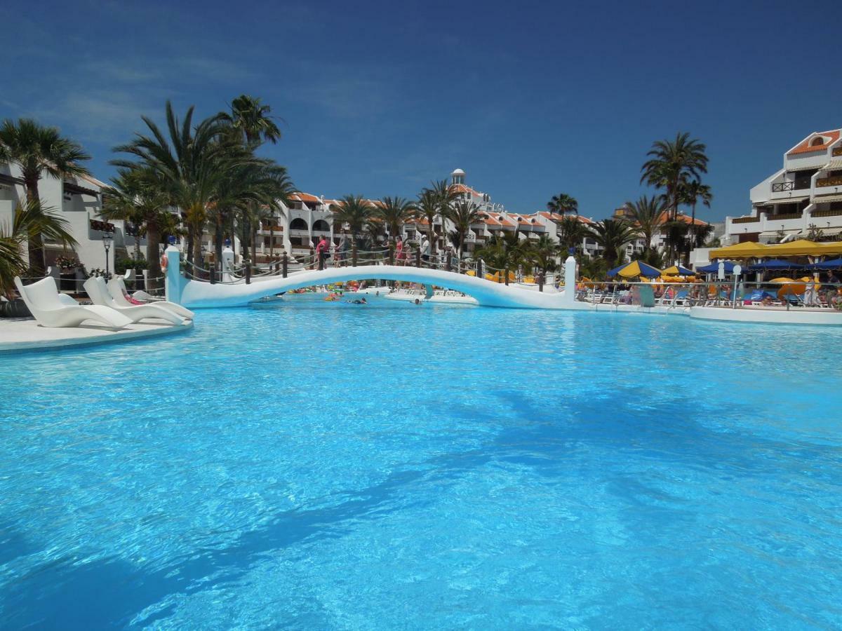 Appartement Two Bedroom Beachfront No 3 With Sea-view, Heated Pool, Close To The Sea Arona (Tenerife)