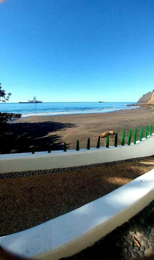 Playa Chica Las Gaviotas