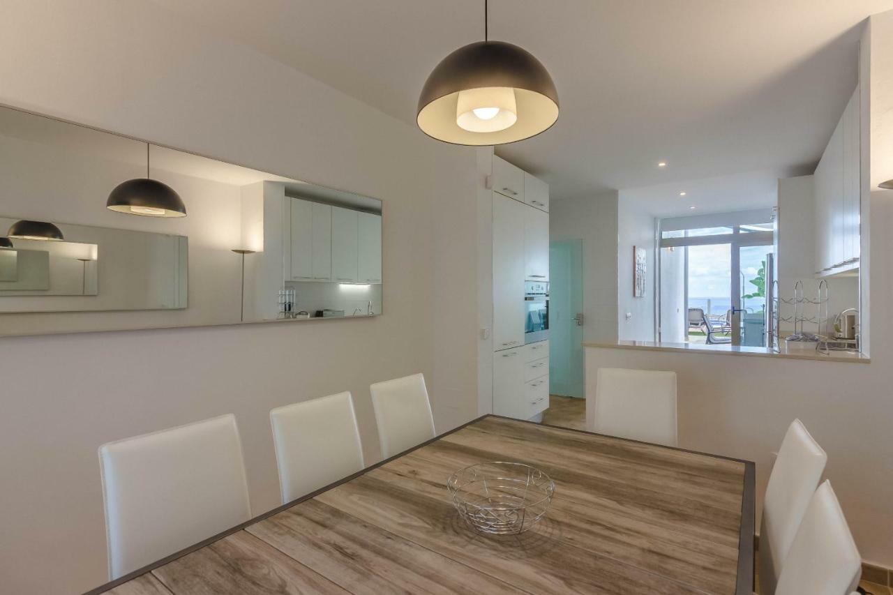 Villa Isabella, Luxury With Heated Pool Ocean View In Adeje, Tenerife *