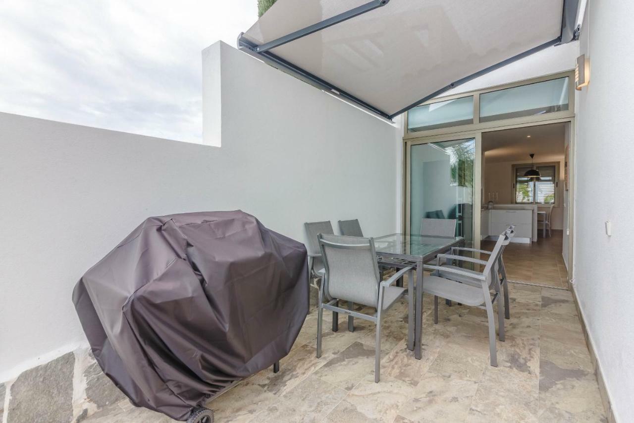 Villa Isabella, Luxury With Heated Pool Ocean View In Adeje, Tenerife