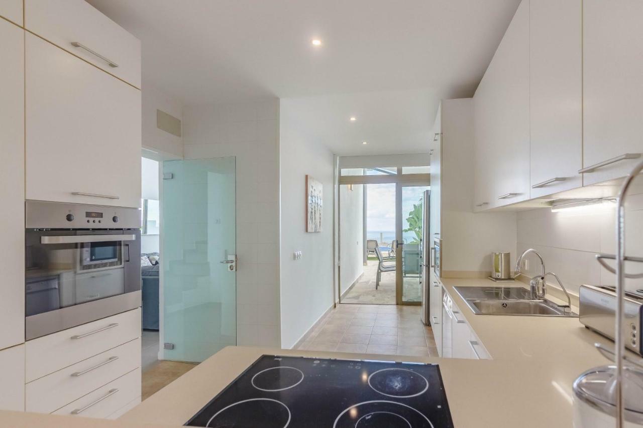 Villa Isabella, Luxury With Heated Pool Ocean View In Adeje, Tenerife