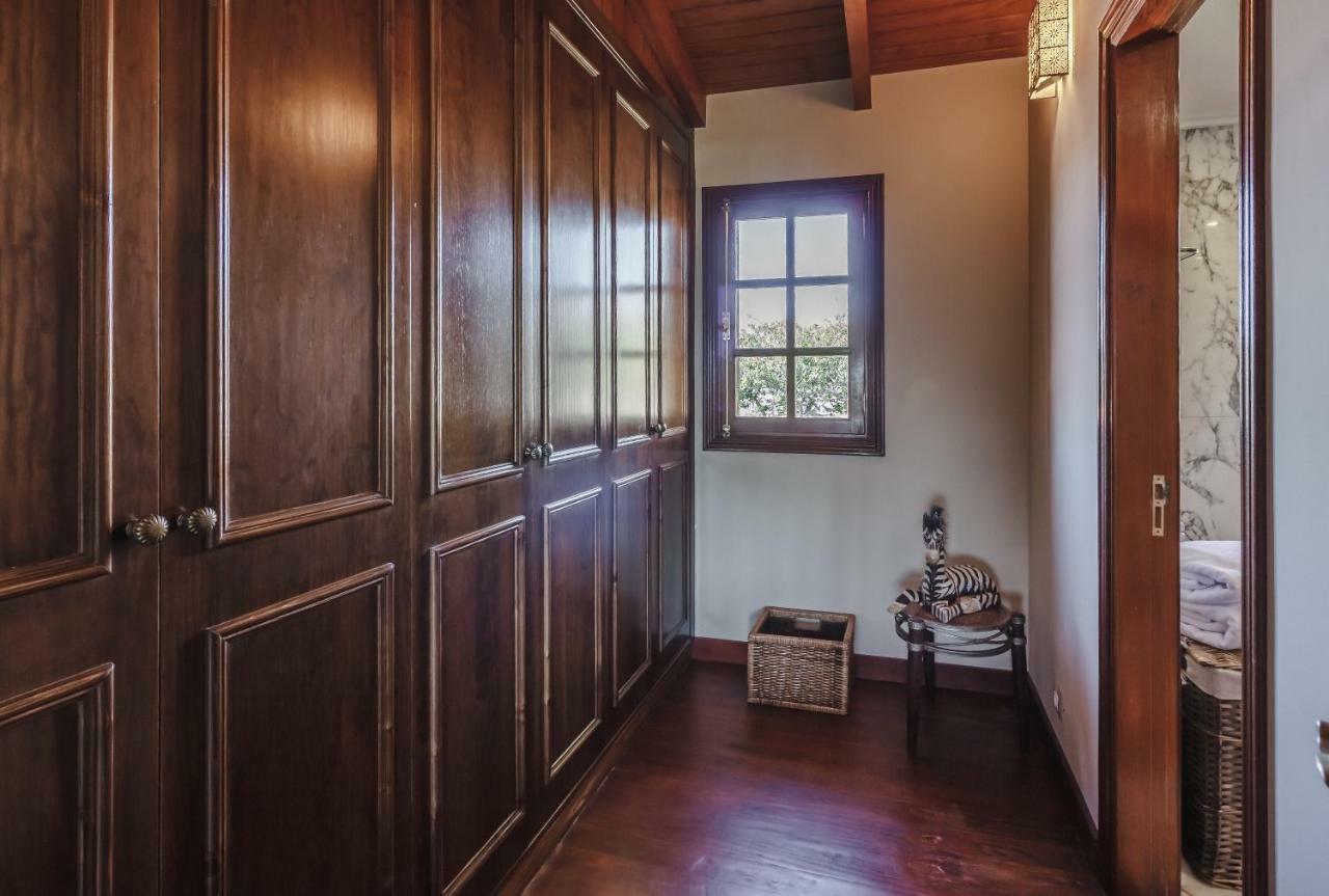 Santa Maria Villa *