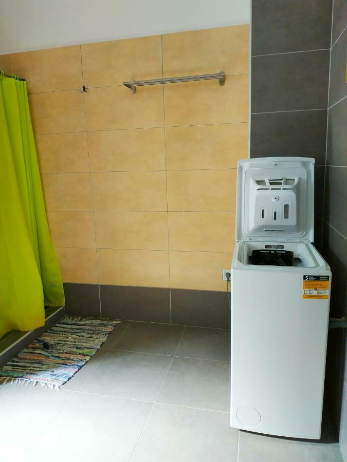 New Renovated Duplex Near The Ocean Located In Tenerife Sur Apartamento