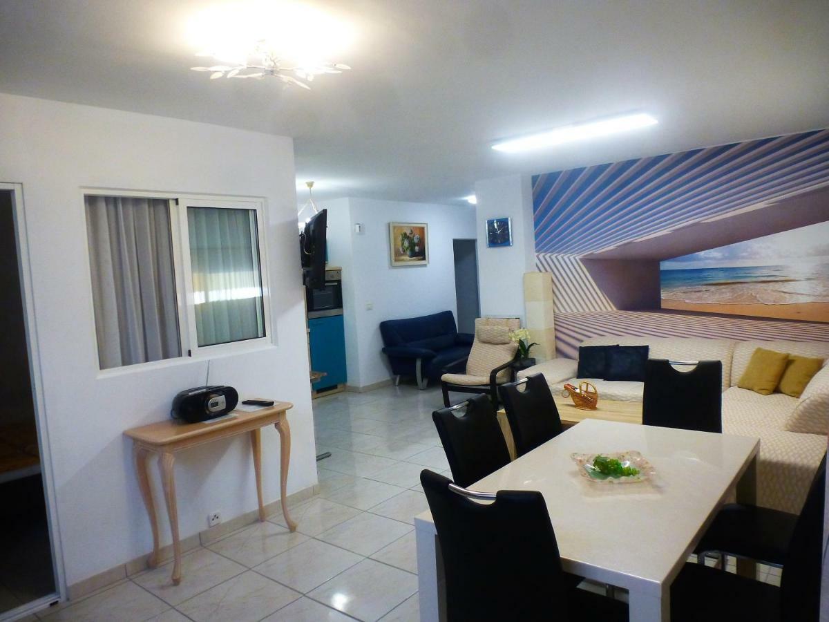 Villa Unique Great Floor By The Ocean With Open Terrace. Separate Entrance. Adults Only Los Cristianos (Tenerife)
