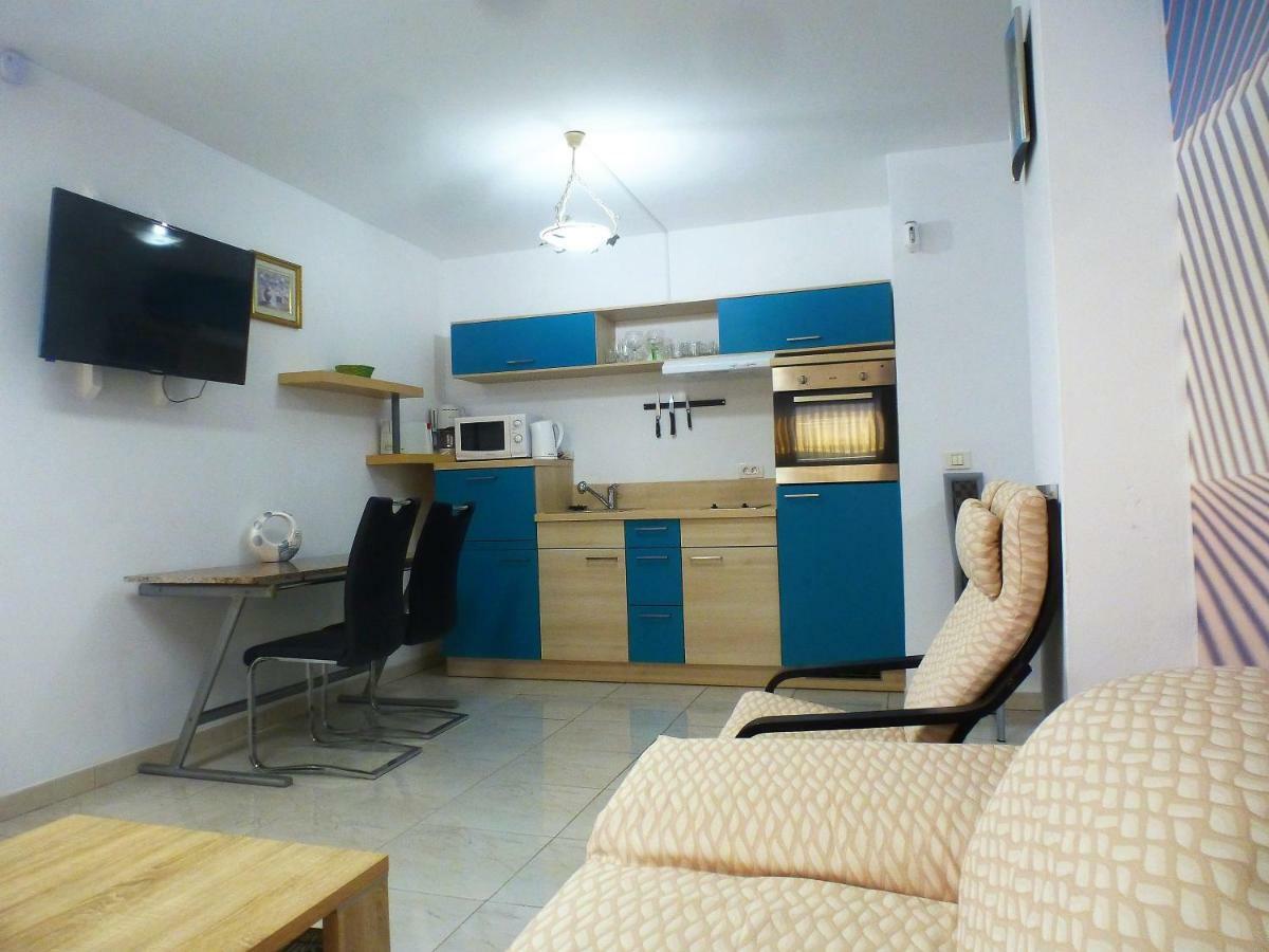 Unique Great Floor By The Ocean With Open Terrace. Separate Entrance. Adults Only Villa Los Cristianos (Tenerife)