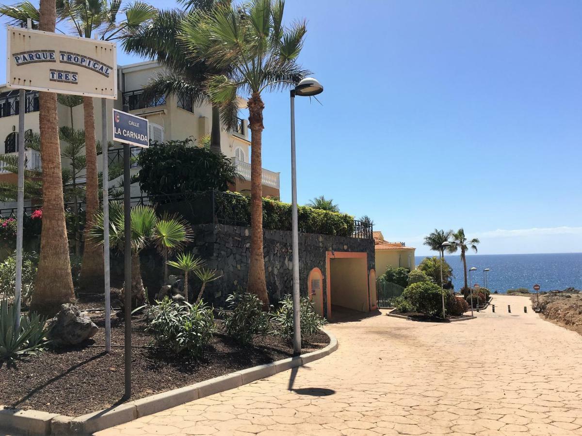 Unique Great Floor By The Ocean With Open Terrace. Separate Entrance. Adults Only Villa