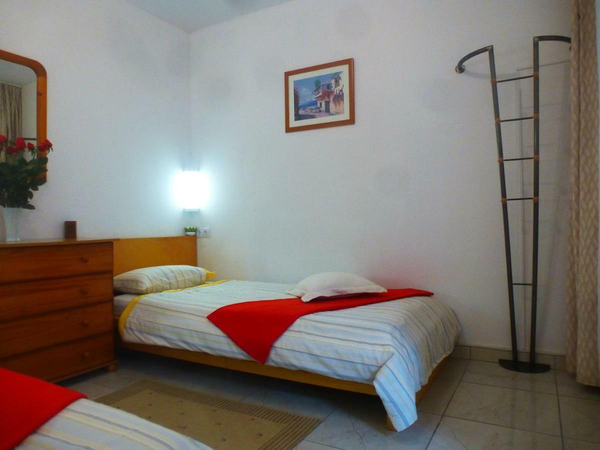 Unique Great Floor By The Ocean With Open Terrace. Separate Entrance. Adults Only Villa Los Cristianos (Tenerife)