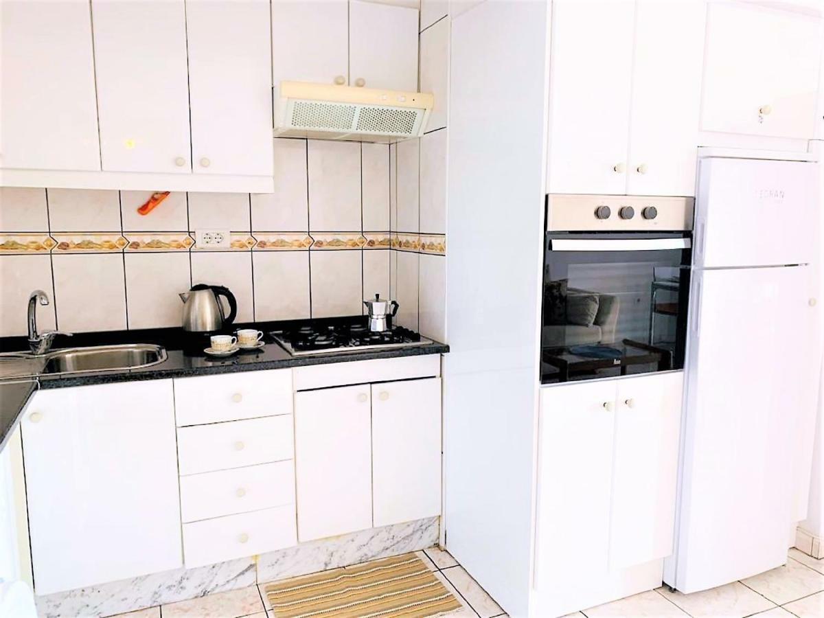 Sea Breeze In Playa De Americas With Parking Apartment Playa de las Americas (Tenerife)