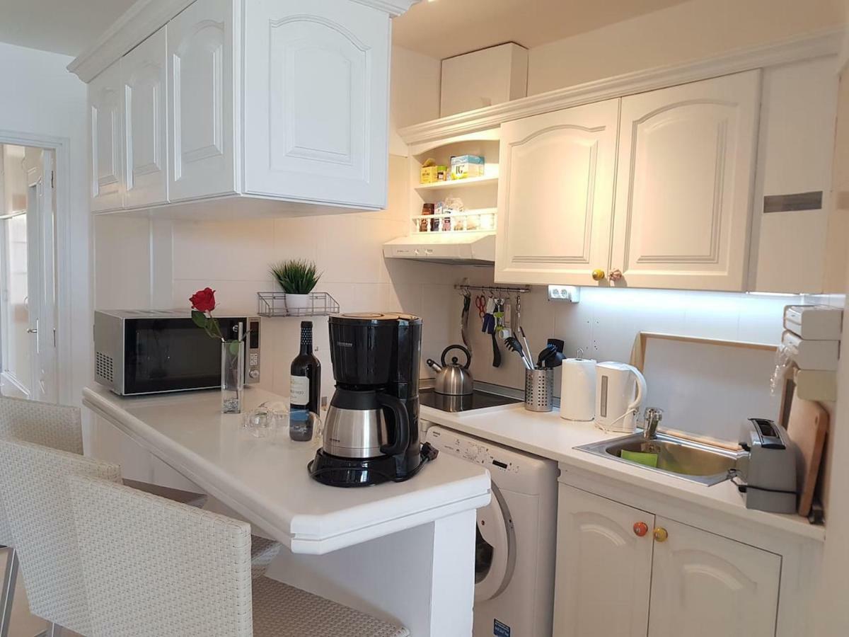 Playa Del Duque In 1st Sea Line Directly On The Beach, Heated Pool, Wifi, Balcony Apartment *