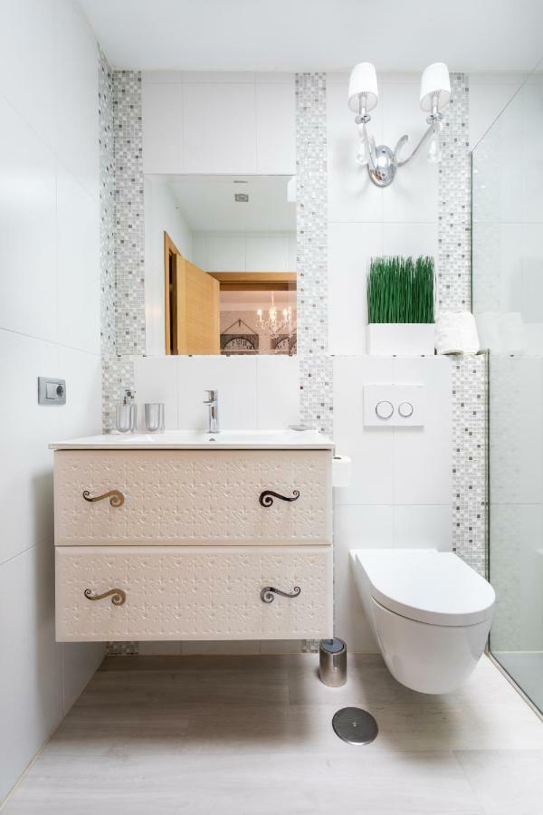 Villa Luxurious With Jacuzzi