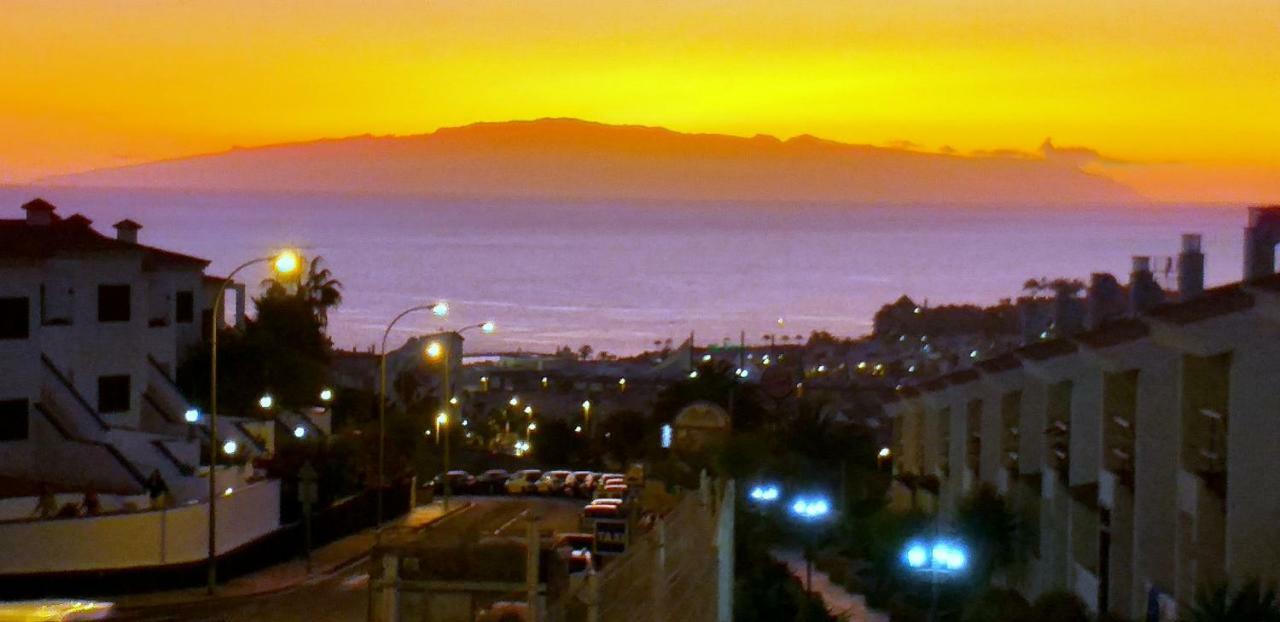 Spotless South Facing With Pool View And Wifi Heart Of Americas Appartement
