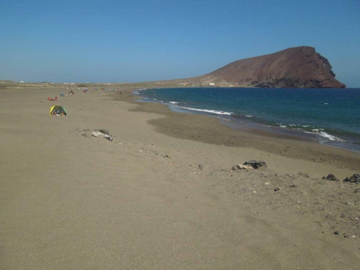 Playa Tejita Directly At The Sea + Beach, 2 Pools, Sea View, Sat-tv, Wifi * Granadilla De Abona