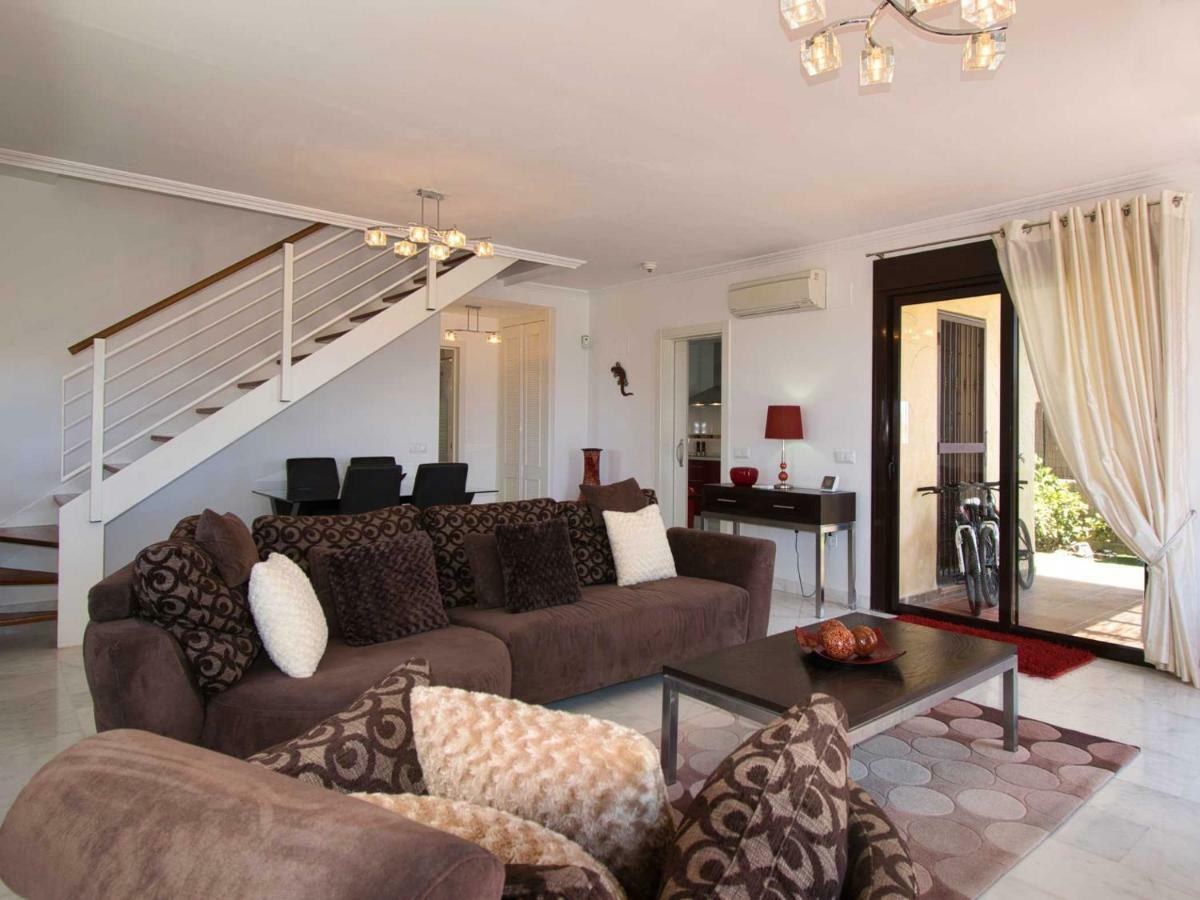 Villa Island Golf Villas, Amarilla Golf And Country Club