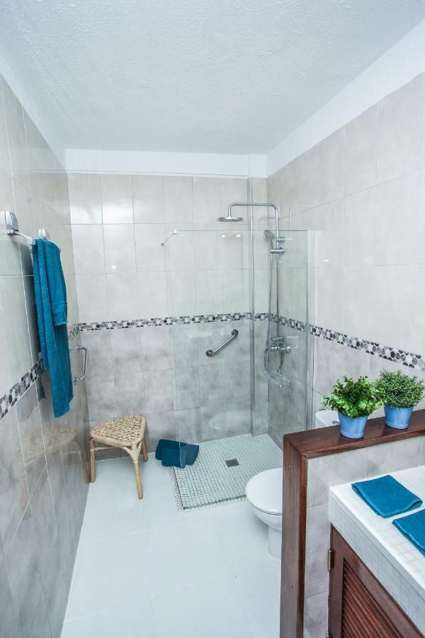 Spectacular Renovated Apartment, 5 Min To Camison Beach, With Aircon * Arona (Tenerife)