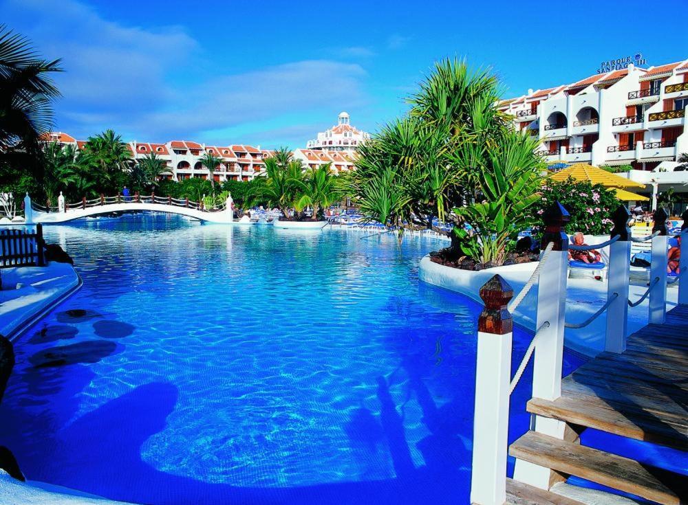 In The Golden Mile Tenerife * Playa de las Américas