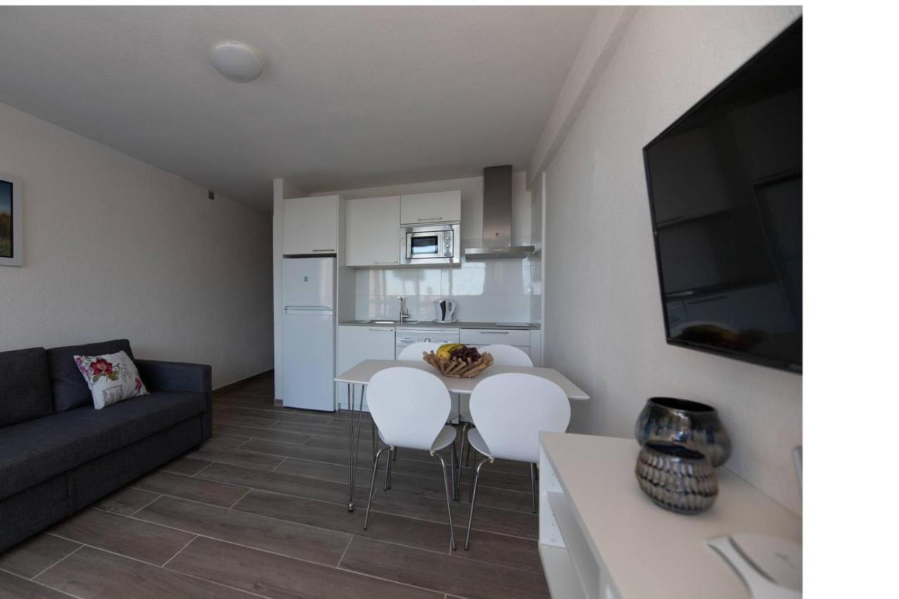 Modern With Pool And Wifi Playa Fanabe