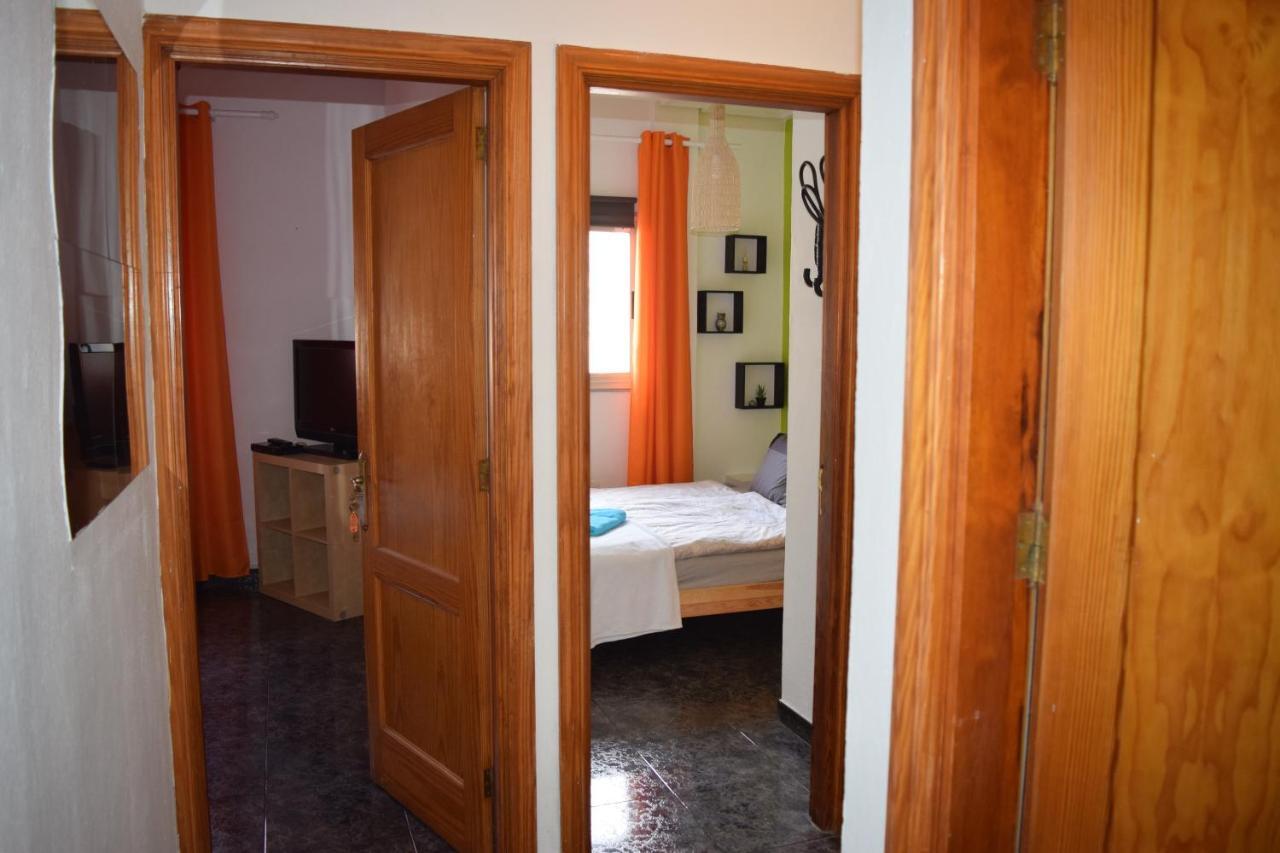 Homestay La Caleta 2 *