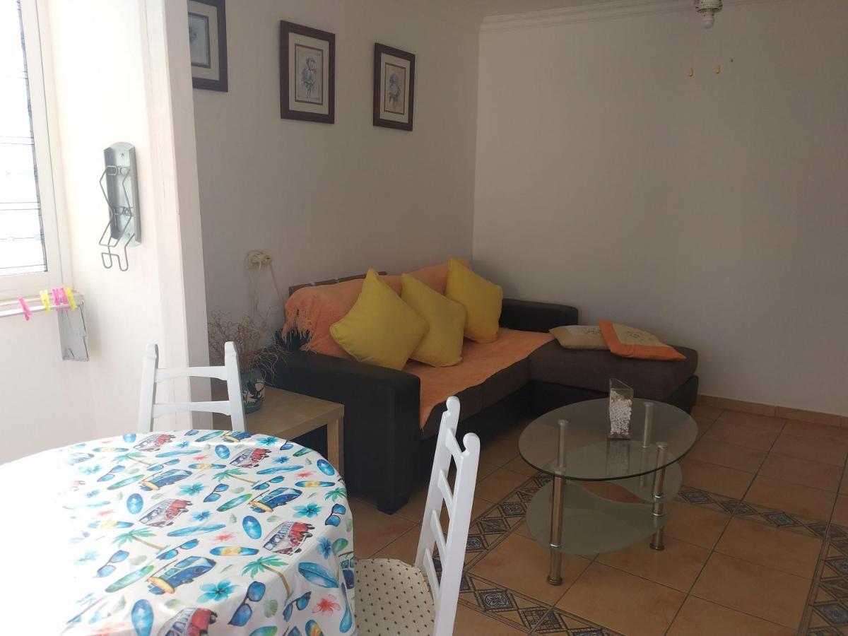 Casa Peter Los Cristianos Centro A 20 Metros Del Mar Hébergement de vacances *