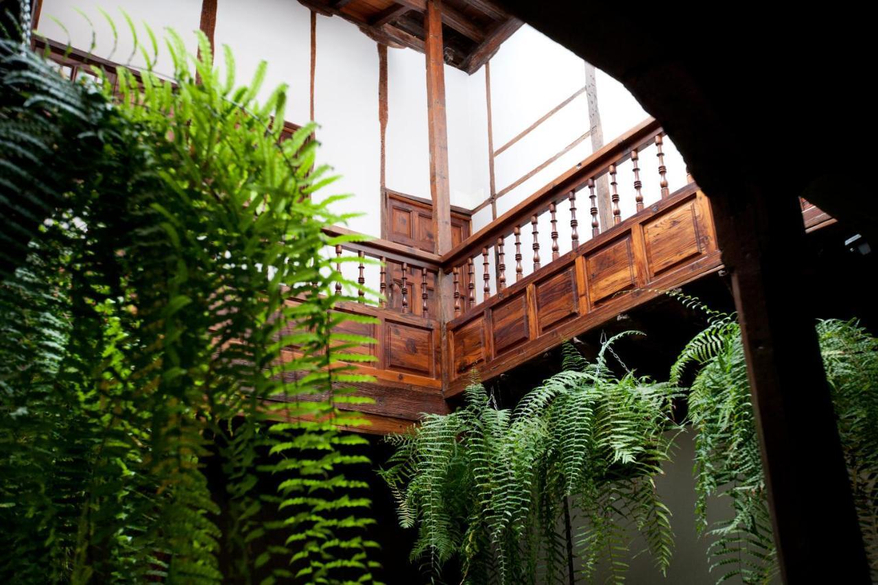 Casa Roja *