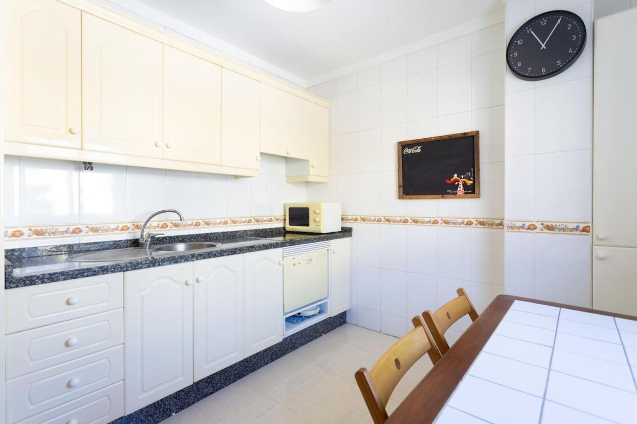 Modern 2bedroom Seaviews & Wifi Apartment