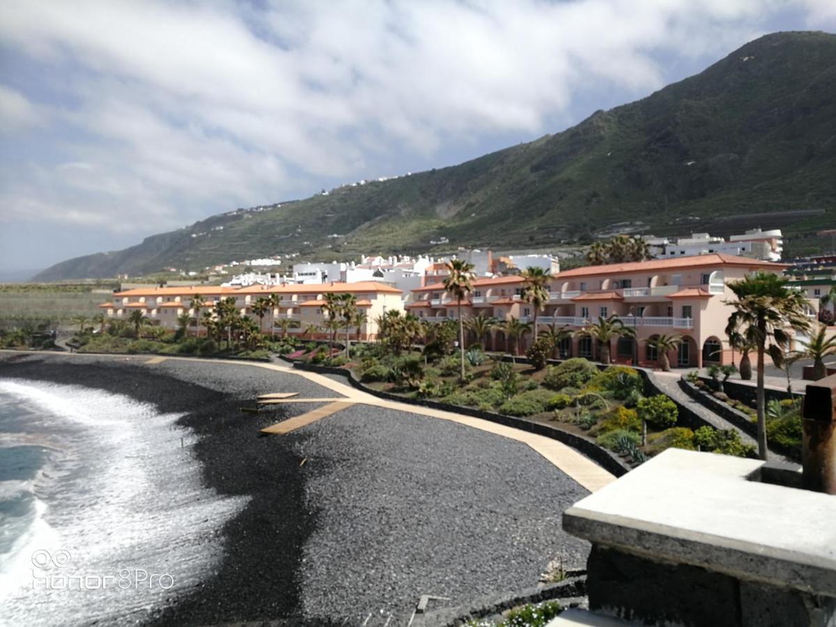 The Terrace On The Sea * Caleta de Interián