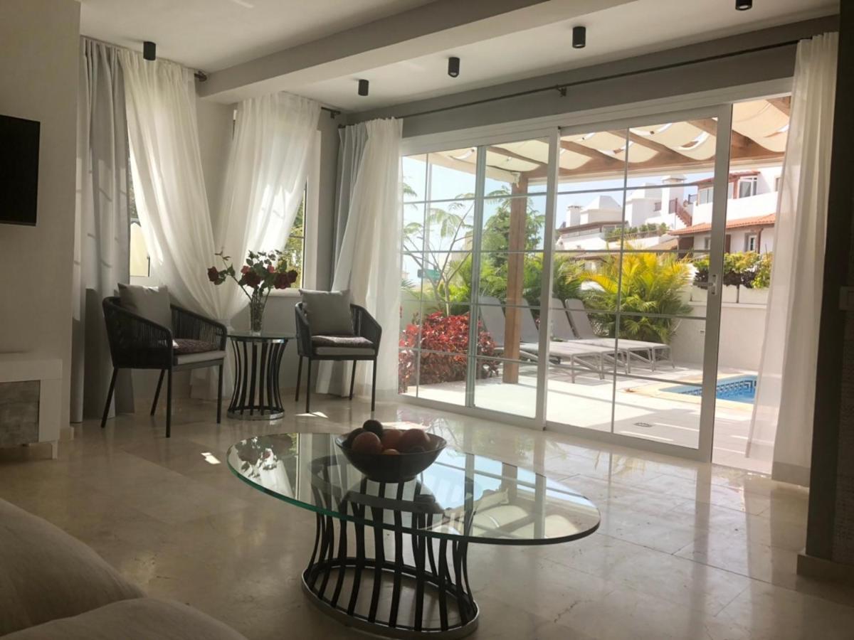Seaside Luxurous Private 3 Bedroom With Swimming Pool