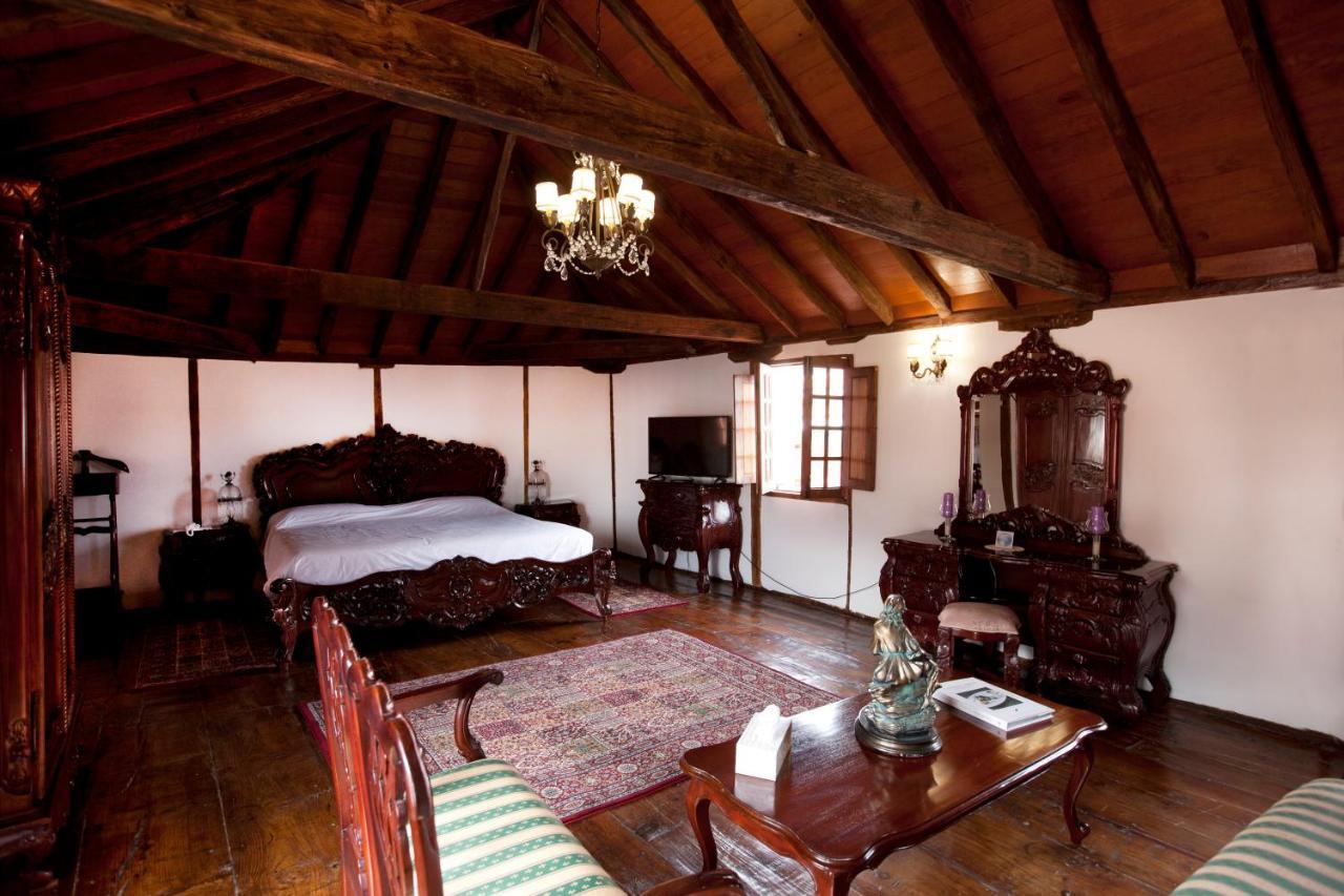 Casa Roja *