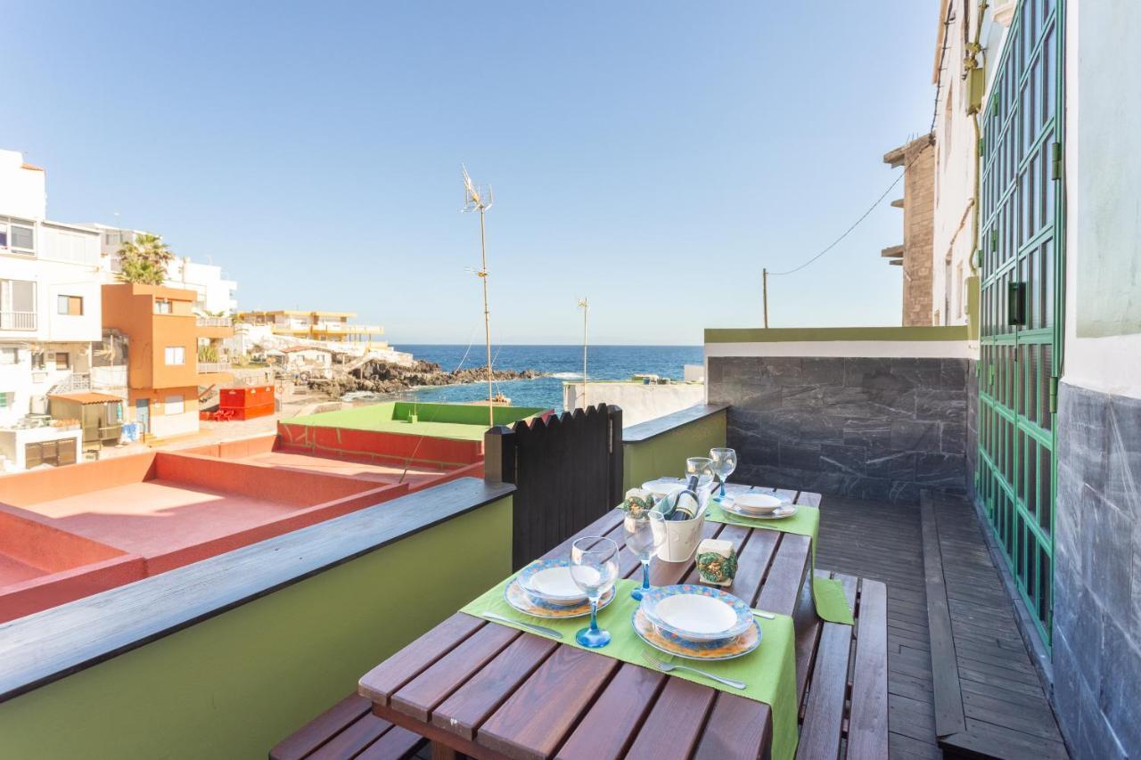 Home2book Stunning Sea Front House Hébergement de vacances *