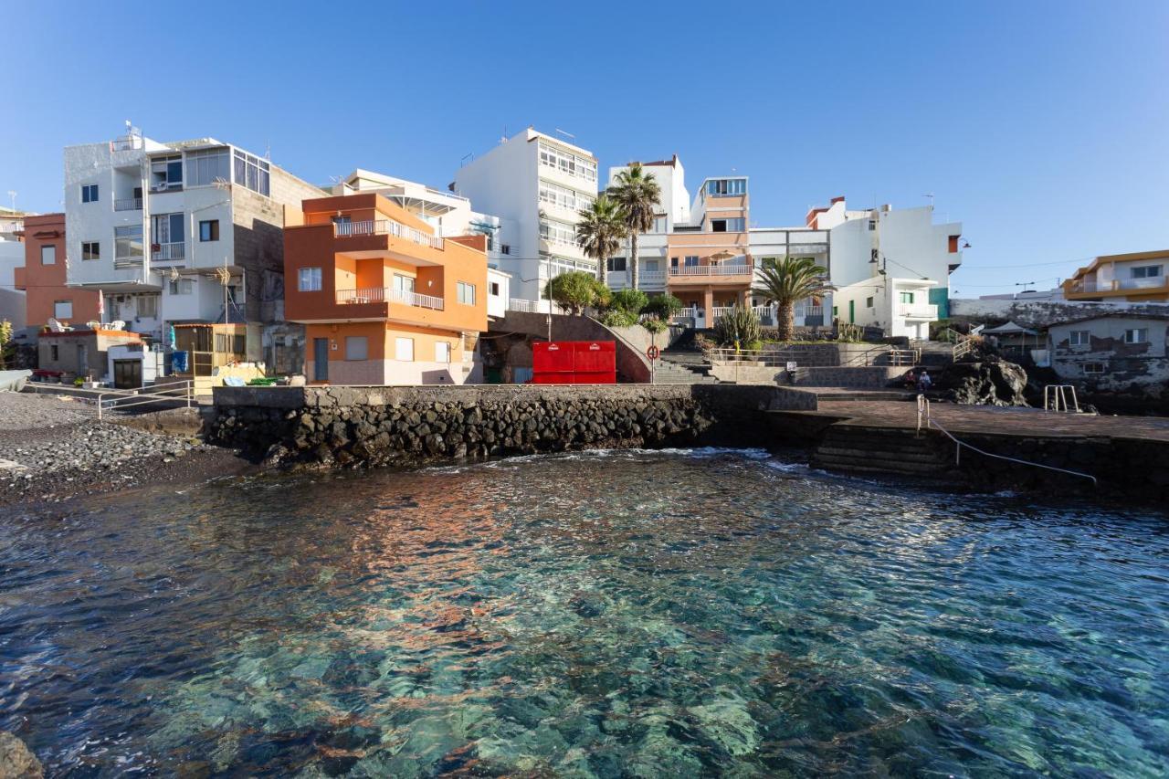 Hébergement de vacances Home2book Stunning Sea Front House *