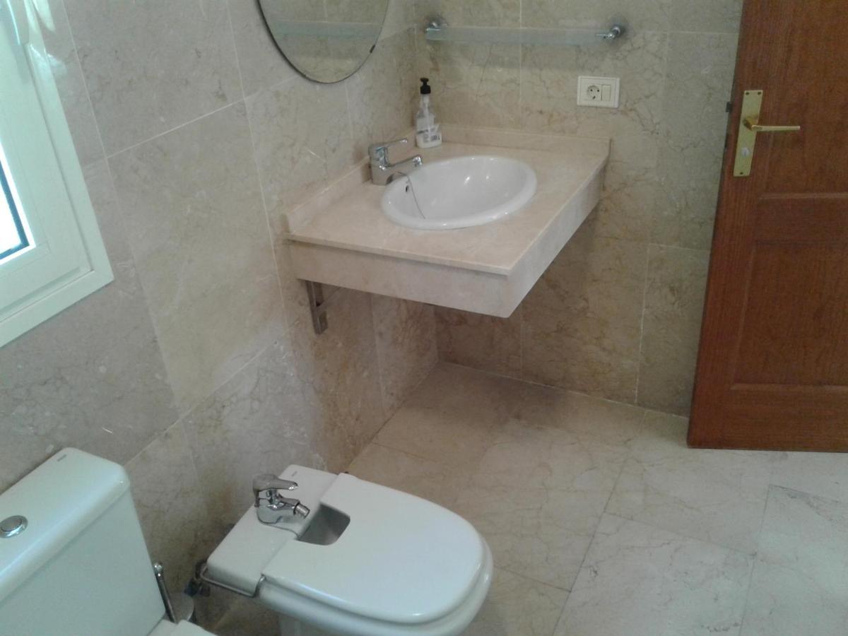 Seaside Luxurous Private 3 Bedroom With Swimming Pool Villa *