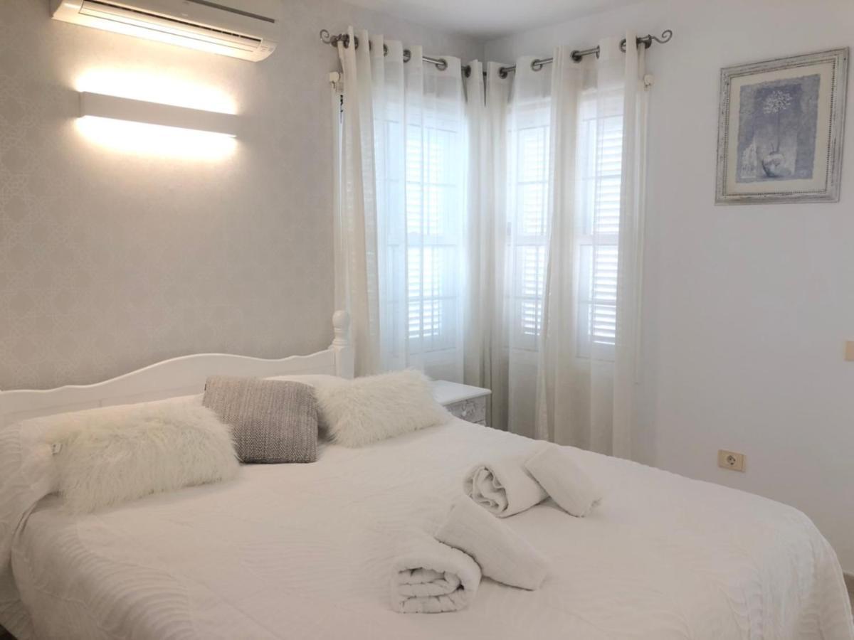 Villa Seaside Luxurous Private 3 Bedroom With Swimming Pool *