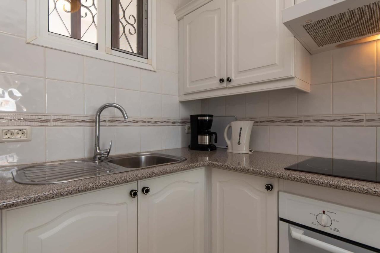 Parque Santiago Ii 2 Bed * Playa de las Americas (Tenerife)