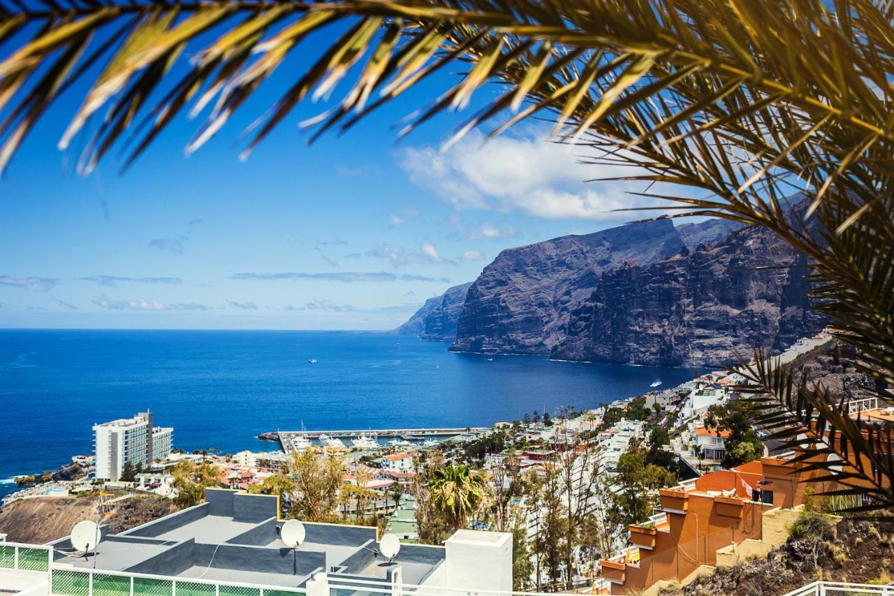 Large Terrace Apt Balcon Los Gigantes by DreamHomesTenerife * Puerto de Santiago (Tenerife)