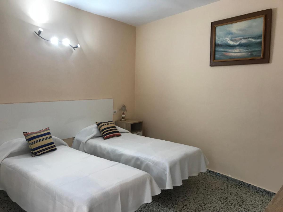 House In Puerto Santiago, To The Beach 100 Meters !!! Hébergement de vacances